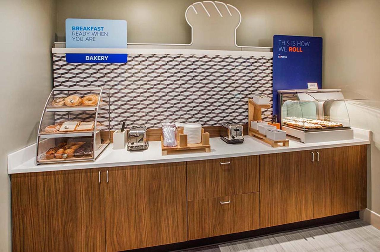 Holiday Inn Express Knoxville-Strawberry Plains By Ihg Ngoại thất bức ảnh